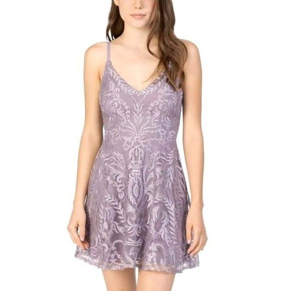 Speechless Lavender Lace Juniors Formal Dress